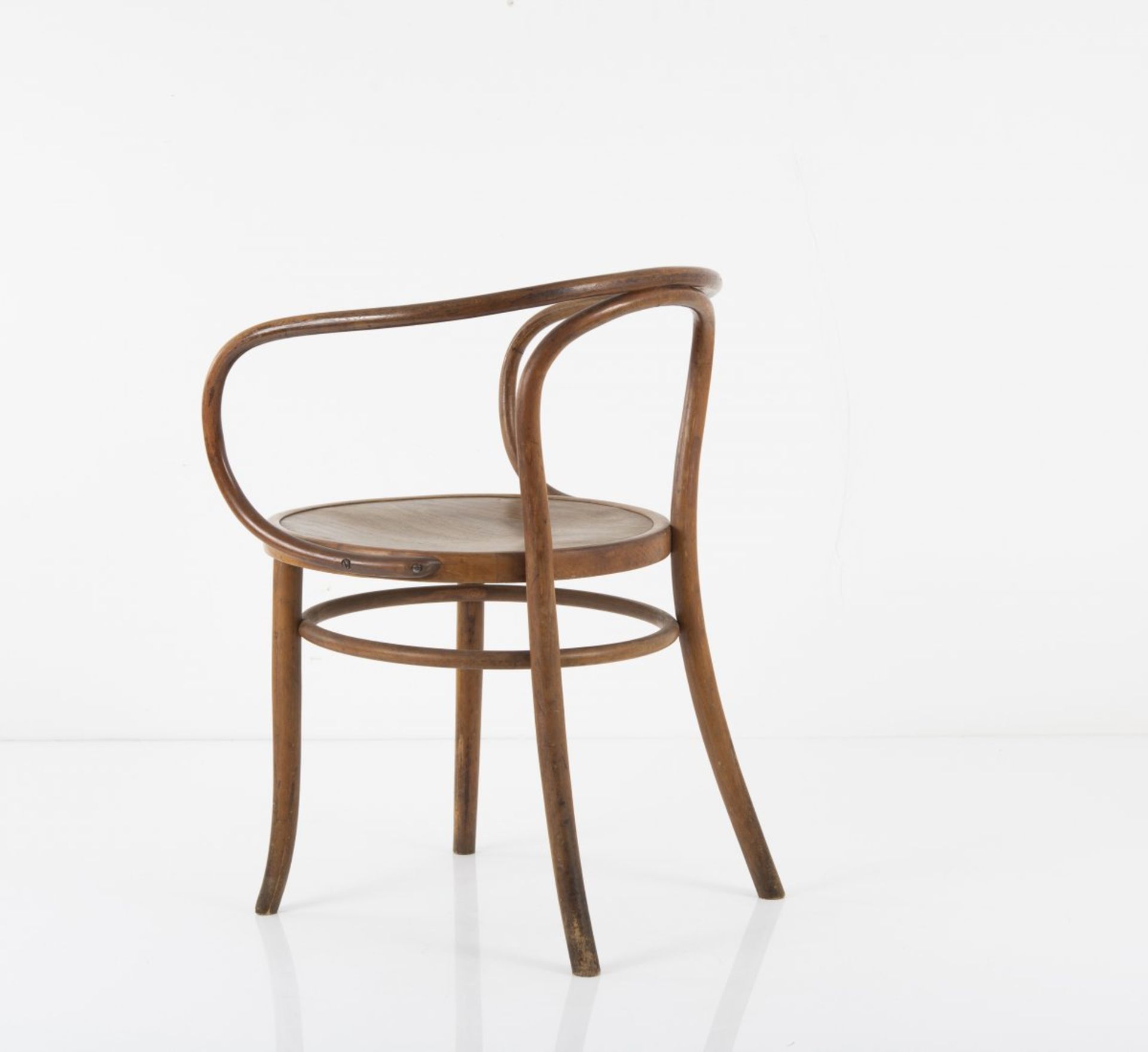 Thonet, Vienna (Works design), '6009' chair, c. 1900'6009' chair, c. 1900H. 76 x 60 x 56.5 cm. Beech - Bild 5 aus 7