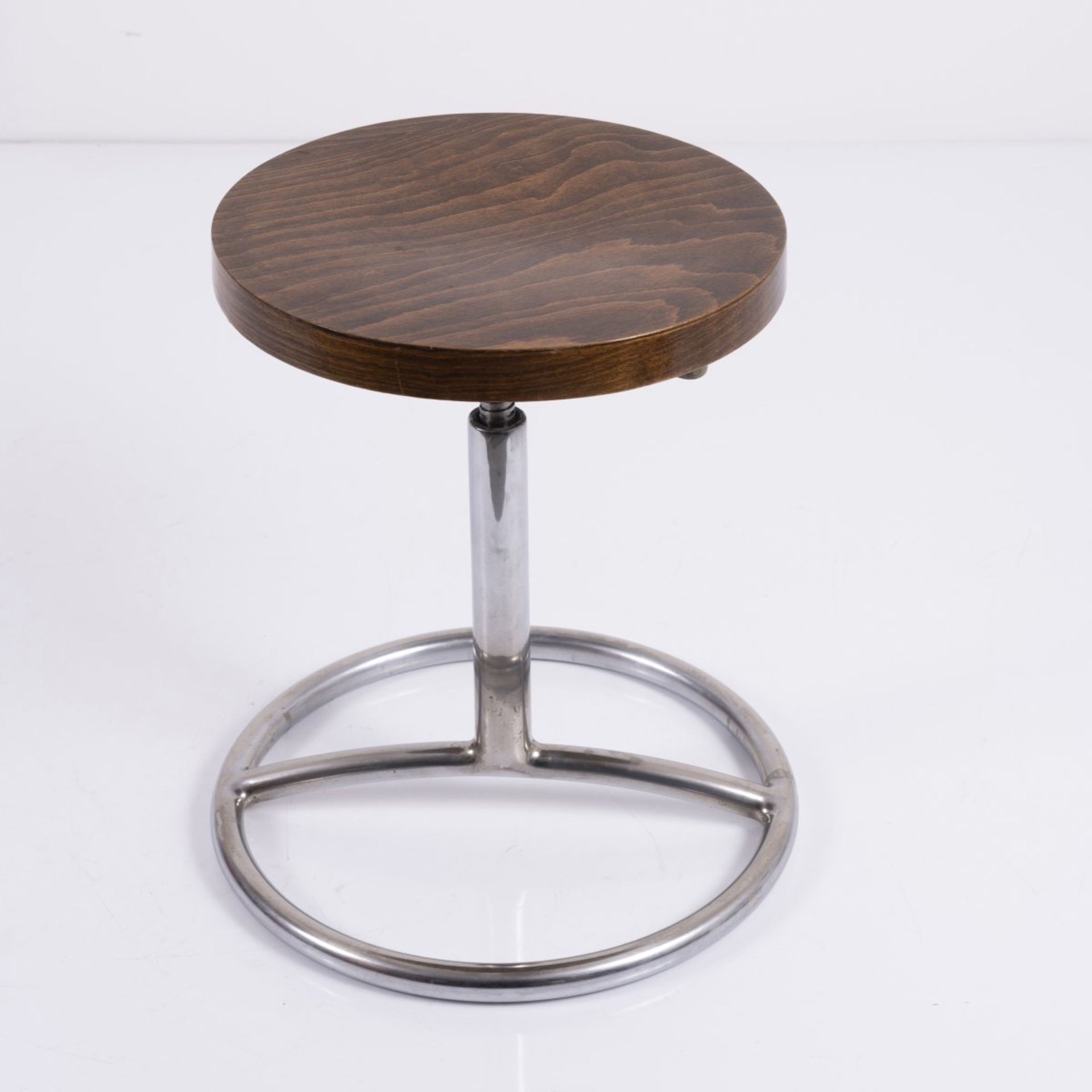 Marcel Breuer, Stool, 1931Stool, 1931H. 41-53 cm, D. 41 cm. Made by Desta, Berlin. Tubular metal, - Bild 3 aus 4