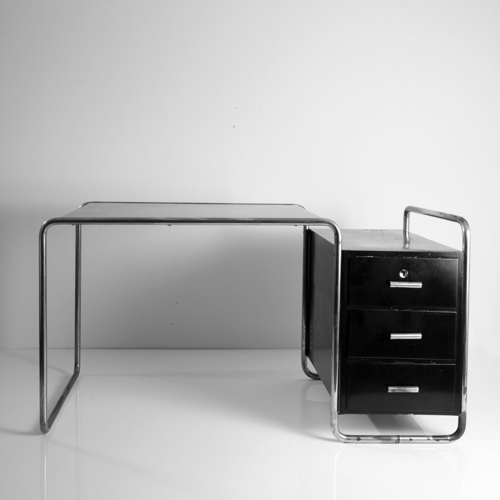 Marcel Breuer, 'B 65' writing desk 'variation''B 65' writing desk 'variation''B 65' writing desk ' - Bild 2 aus 9