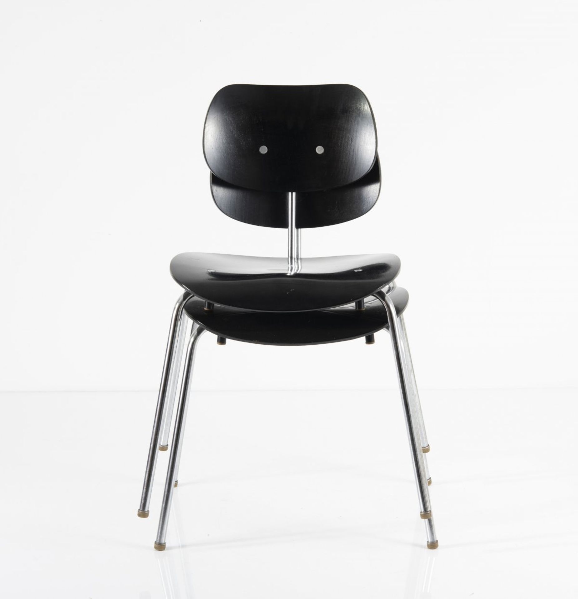 Egon Eiermann, Two chairs 'SE 68S', c 1956Two chairs 'SE 68S', c 1956H. 77.5 x 55 x 46.5 cm. Made by - Bild 2 aus 11