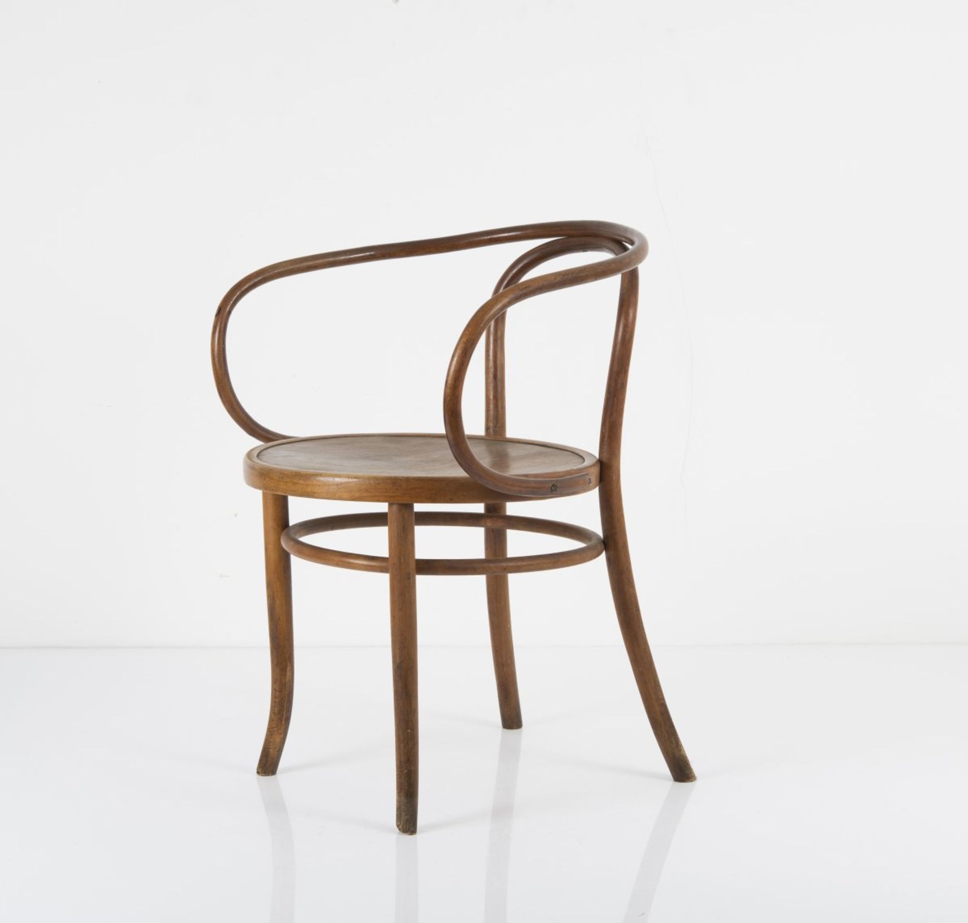 Thonet, Vienna (Works design), '6009' chair, c. 1900'6009' chair, c. 1900H. 76 x 60 x 56.5 cm. Beech - Bild 3 aus 7