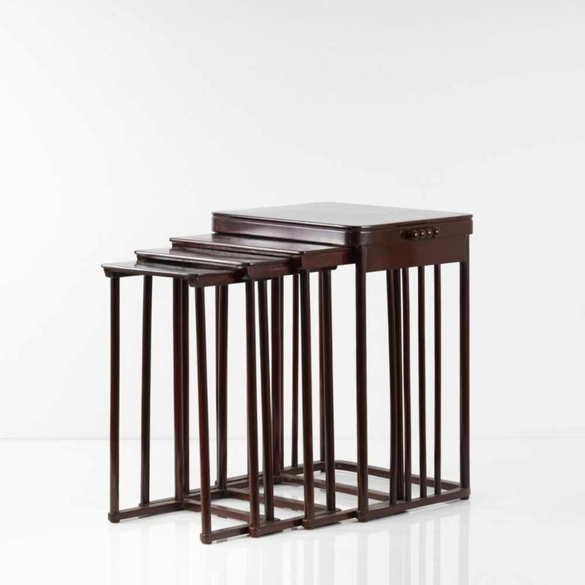 Josef Hoffmann, Four '986' nesting tables, c. 1905Four '986' nesting tables, c. 1905H. 65.5-74.5 cm; - Bild 2 aus 6