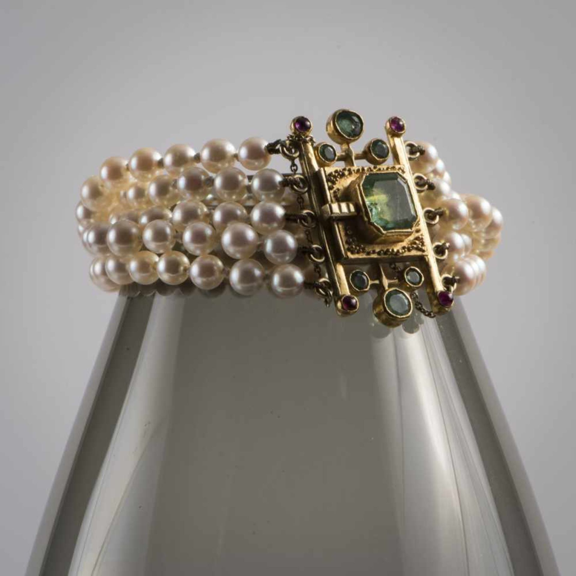 Hermann Jünger, Clasp with pearl bracelet, 1968Clasp with pearl bracelet, 1968Yellow gold, rubies, - Bild 3 aus 3