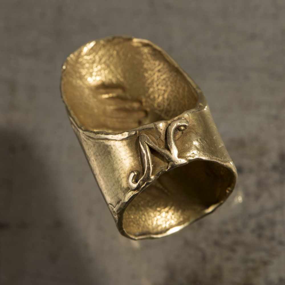 E. R. Nele, Ring, 1970sRing, 1970sGold, sapphire. 10 gram. Inner circumference 57 mm. Signed: N ( - Image 4 of 4