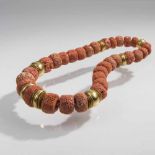 Othmar Zschaler, Collier, 1980sCollier, 1980s18ct yellow gold, coral. 402 grams. L. 27.5 cm. Signed: