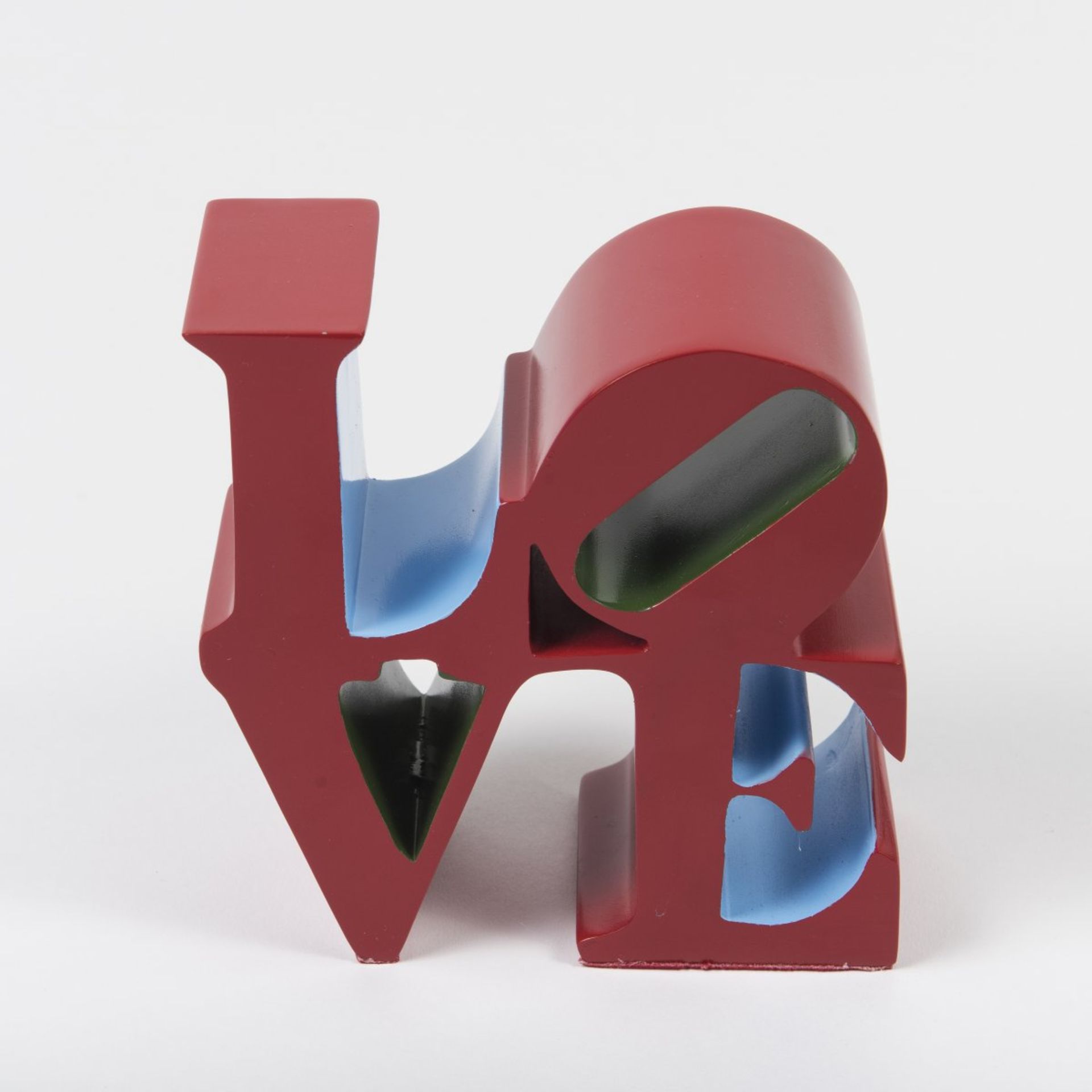 Robert Indiana, 'Red blue green LOVE''Red blue green LOVE'Colored polystone. Approximately 15.0 x - Bild 2 aus 2