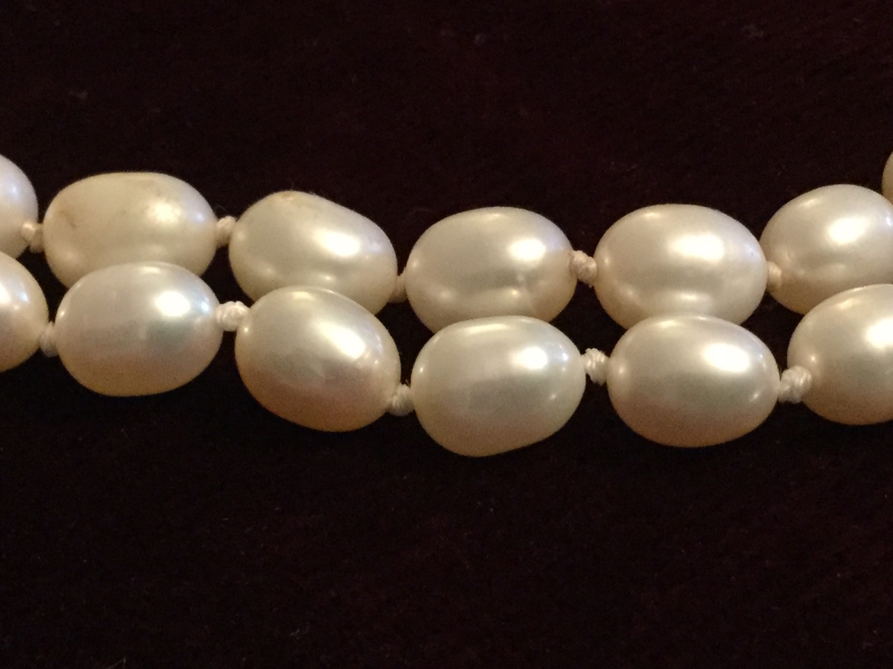 A pearl necklace, with seventy seven individually knotted freshwater pearls. (16in) - Image 2 of 3