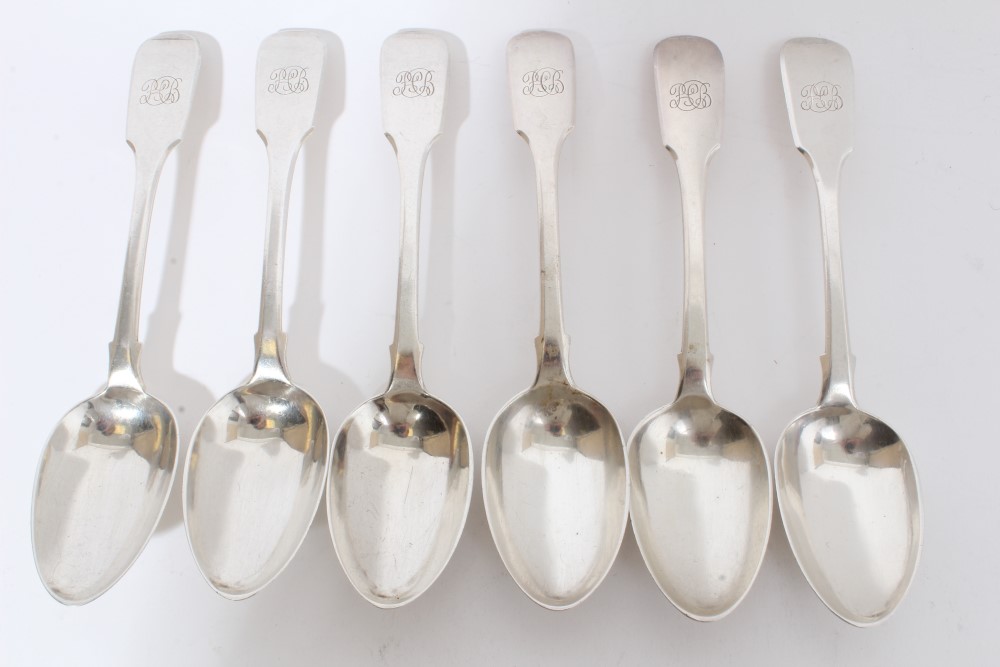 Set of six Victorian silver fiddle pattern dessert spoons with engraved monograms (London 1841),