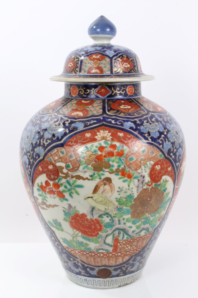 Late 19th century Japanese Imari baluster vase and cover with polychrome enamel bird and shi shi - Image 5 of 11