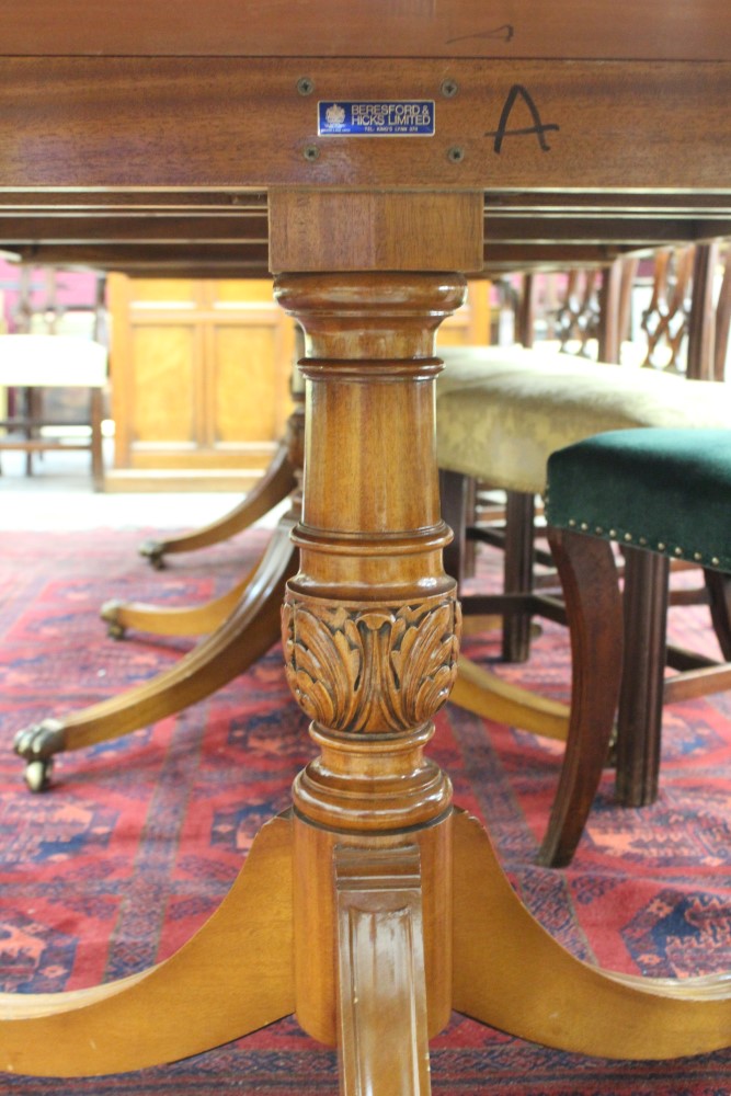 Regency-style mahogany crossbanded triple-pillar dining table by Beresford & Hicks, - Image 3 of 4