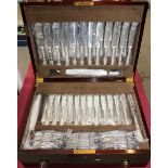 Comprehensive Roberts & Belk twelve place settings silver plated William & Mary pattern cutlery in