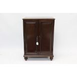 19th century mahogany collectors' cabinet with fitted interior of short drawers and pigeonholes