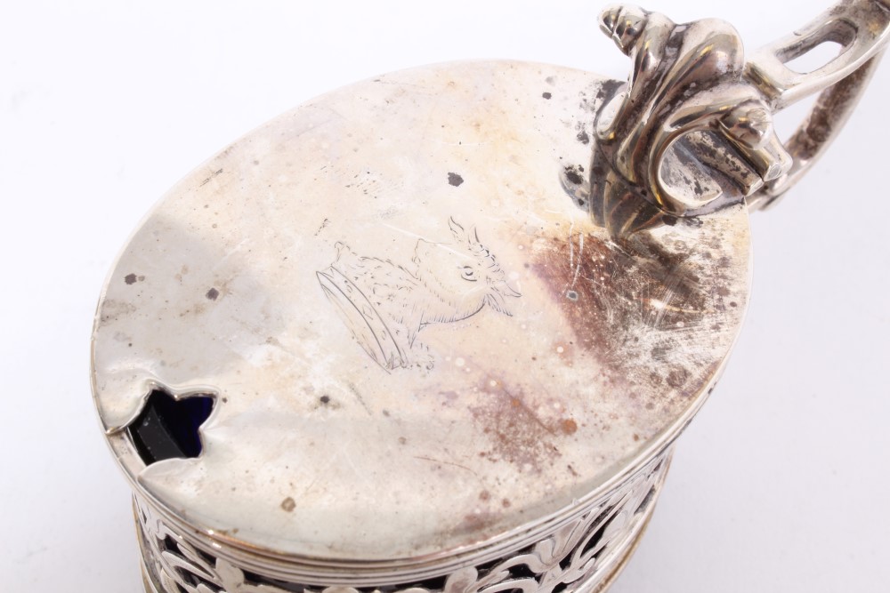 Edwardian silver mustard pot of oval form, with pierced decoration, - Image 2 of 9