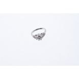 Art Deco-style Diamond single stone ring with a brilliant cut diamond estimated to weigh