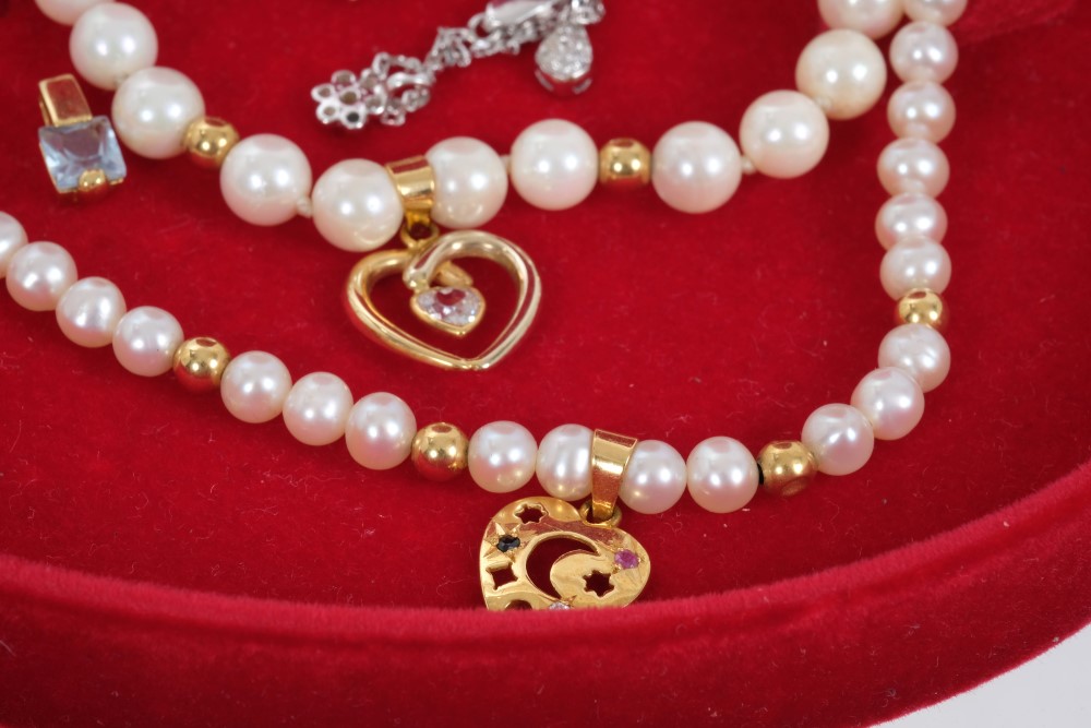 Group of jewellery to include pair diamond stud earrings, diamond charm, Murano pendant, - Image 4 of 6