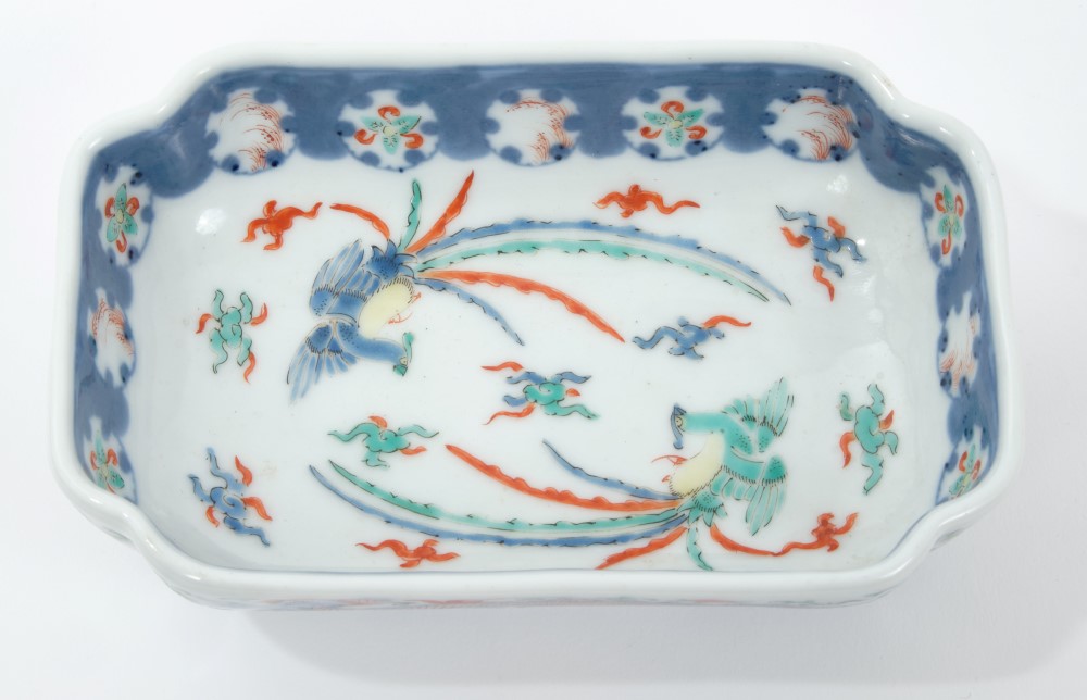 18th century Chinese famille verte rectangular dish with Kakiemon-style hoho bird, - Image 2 of 3