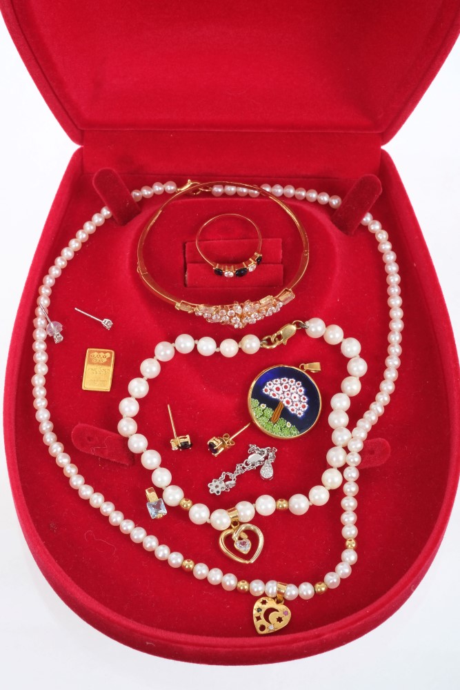 Group of jewellery to include pair diamond stud earrings, diamond charm, Murano pendant,