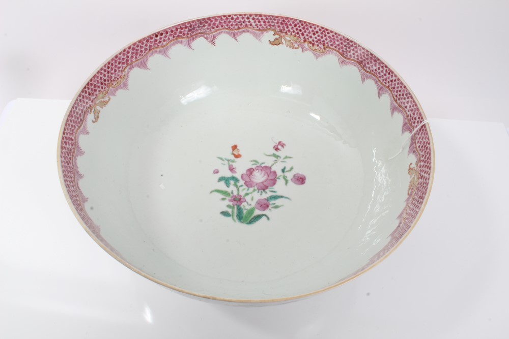 Mid-18th century Chinese export famille rose punch bowl with polychrome floral sprays and scaled - Image 2 of 6