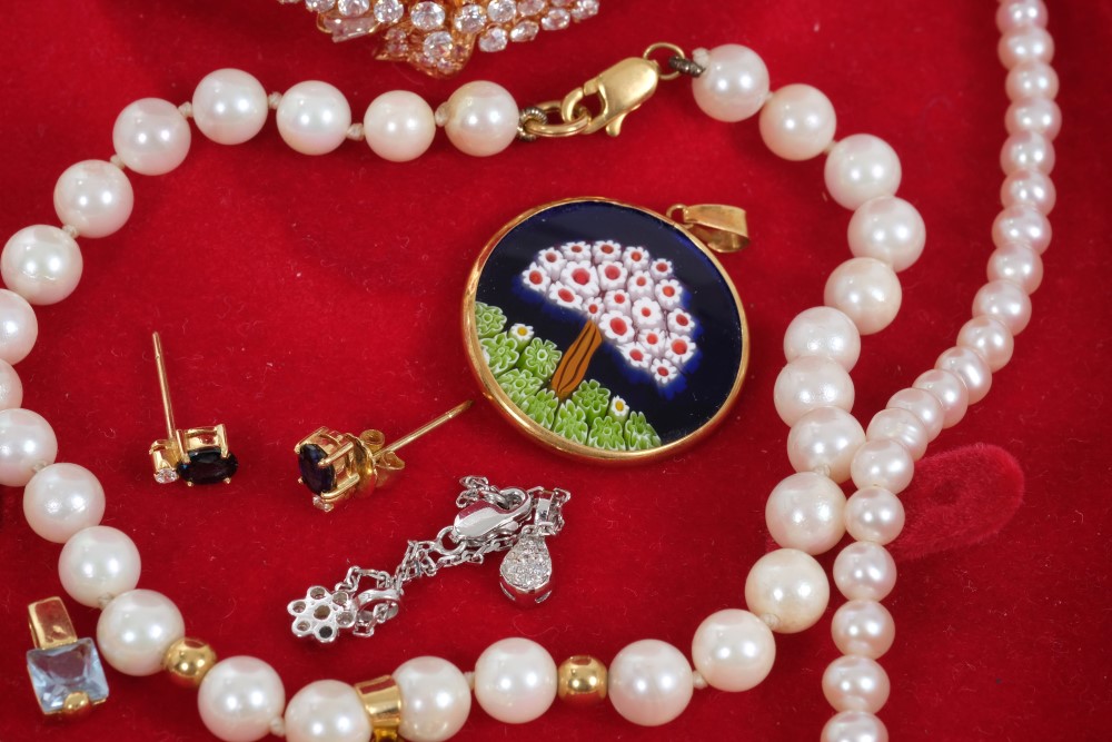 Group of jewellery to include pair diamond stud earrings, diamond charm, Murano pendant, - Image 3 of 6