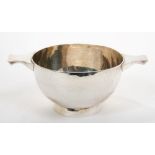 George V silver quaich of conventional form, with twin top-mounted handles,