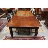 Good 19th century mahogany extending dining table, rounded rectangular moulded top,