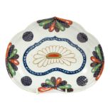 Mid-18th century Worcester Old Japan Fan pattern dessert dish with polychrome mon Imari palette