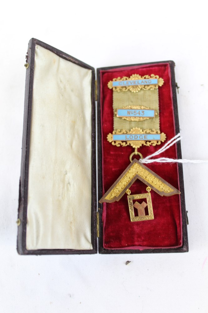 Gold (9ct) Masonic jewel Cleveland Lodge no.