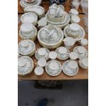 Minton Adam pattern tea and dinner service (113 pieces)