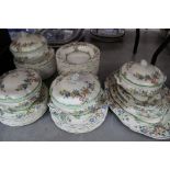 Wedgwood Richborough dinner service with floral decoration (82 pieces)