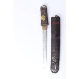 Japanese Tanto dagger with ribbed wooden hilt, in black lacquer scabbard with white metal mounts,