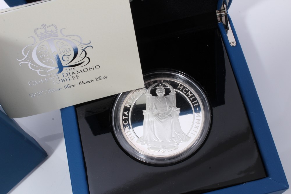 G.B. The Royal Mint The Queen’s Diamond Jubilee Silver Proof Five-Ounce £10 coin 2012 – in case of - Image 2 of 2