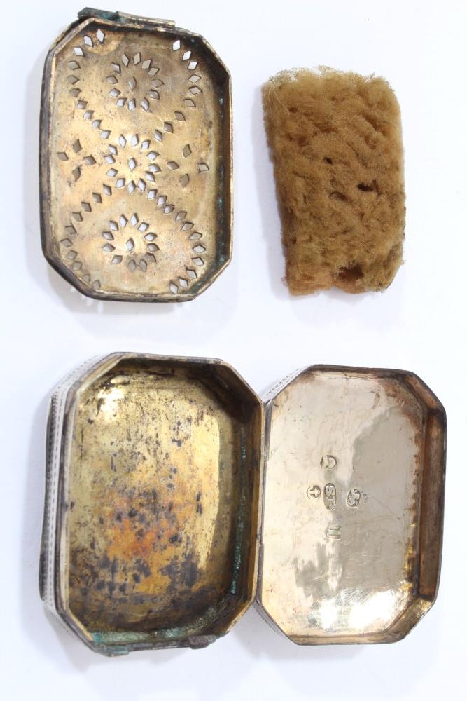 Collection of four George III / early Victorian vinaigrettes and silver pill box - Image 6 of 15