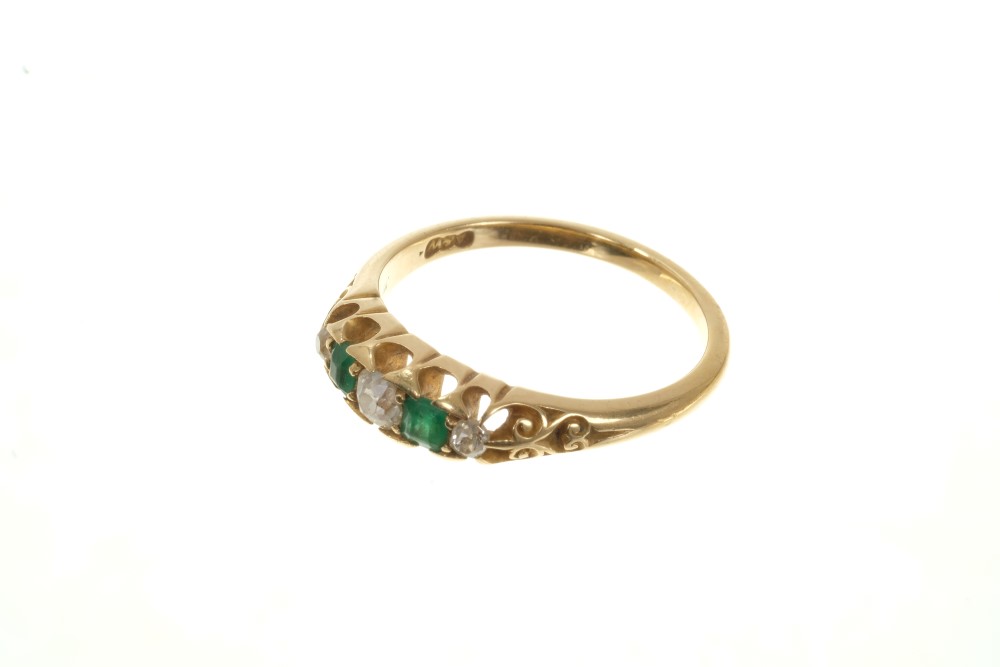 Victorian-style 18ct gold diamond and emerald five stone ring - Image 2 of 3