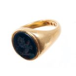 Victorian 18ct gold and agate signet ring