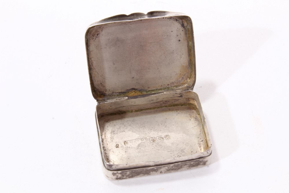 Collection of four George III / early Victorian vinaigrettes and silver pill box - Image 3 of 15