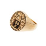 Gentlemen's gold signet ring