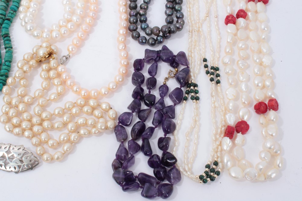 Costume jewellery, cultured pearl necklaces and cameos - Image 7 of 7