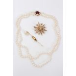 Cultured pearl necklace, cultured pearl stick pin and gold (9ct) seed pearl starburst brooch (3)