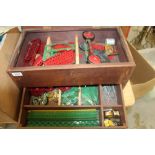 1929 Meccano Kit together with various instruction manuals, 3 Meccano magazines