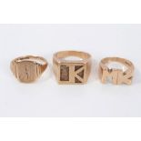 Three gentleman's gold signet rings