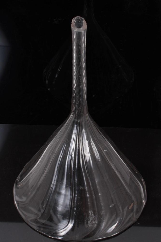 Twisted Glass funnel together with another (2) - Image 2 of 5