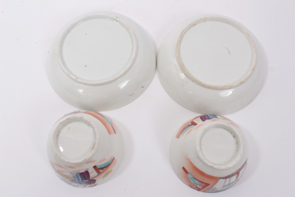 A pair of New Hall type 'Boy at the Window' pattern tea bowls and saucers, circa 1800 - Image 8 of 8