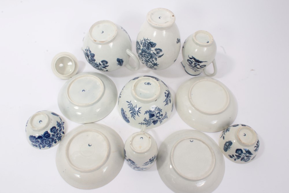 Collection 18th century Worcester blue and white teaware with matching printed floral and butterfly - Image 11 of 11