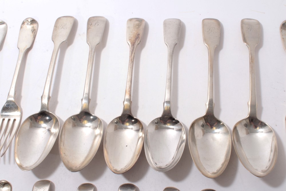 Selection of Georgian silver fiddle pattern flatware - Image 4 of 11