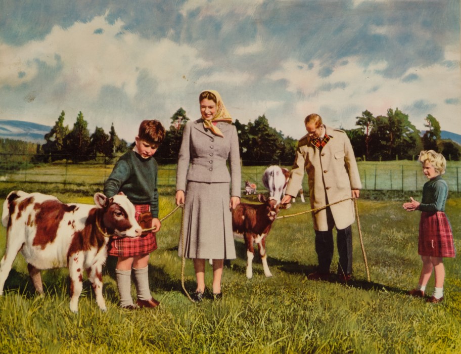 An important 1940/1950s autographed photograph album belonging to Mr Ernest Bennett - Image 12 of 14