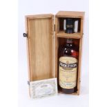 Whiskey - one bottle, Midleton Irish Whiskey 1994, numbered 11949, in original wooden box