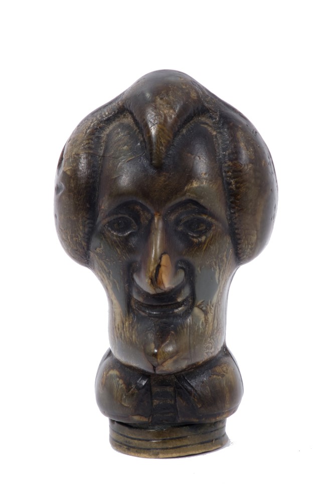 Unusual 19th century novelty carved horn desk seal in the form of Abraham Lincoln - Image 2 of 3