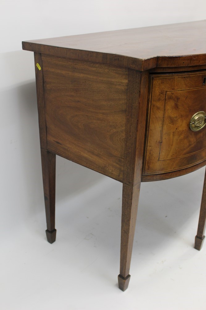 George III mahogany crossbanded and boxwood line inlaid bowfront sideboard - Image 6 of 6