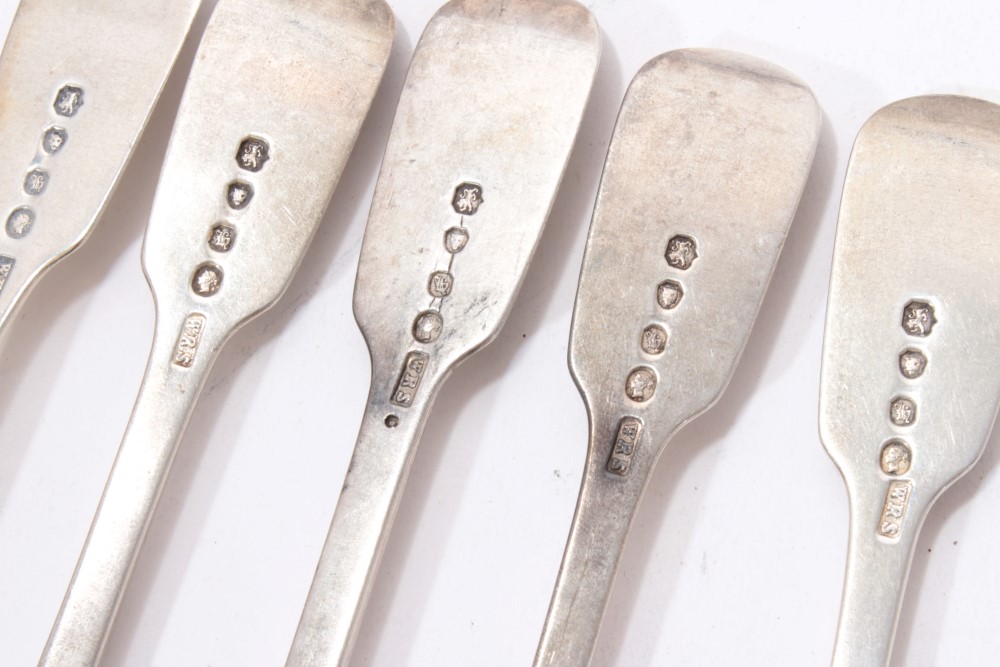 Selection of Georgian silver fiddle pattern flatware - Image 8 of 11