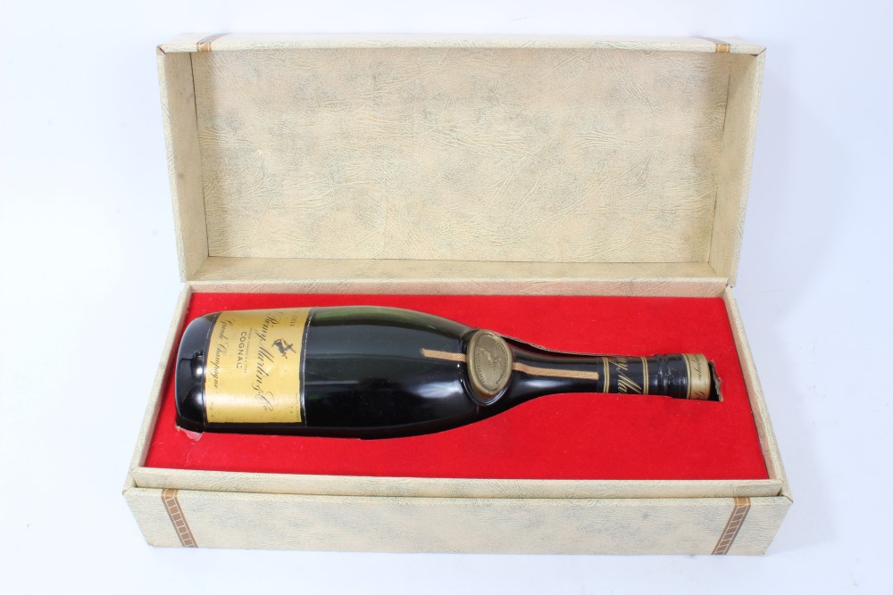 Cognac - one bottle, E. Remy Martin & Co Cognac, Grande Champagne, numbered 15614, in original box